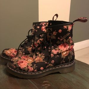 Dr Martens Air Wair floral boots
